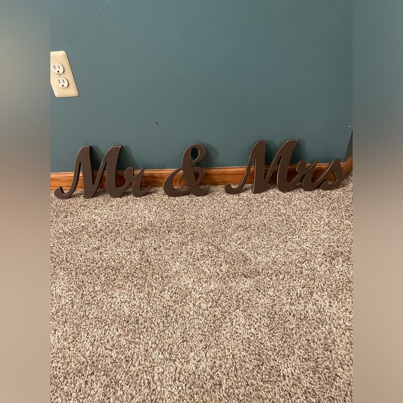 Mr & Mrs rustic wedding signs! - Picture 1 of 8